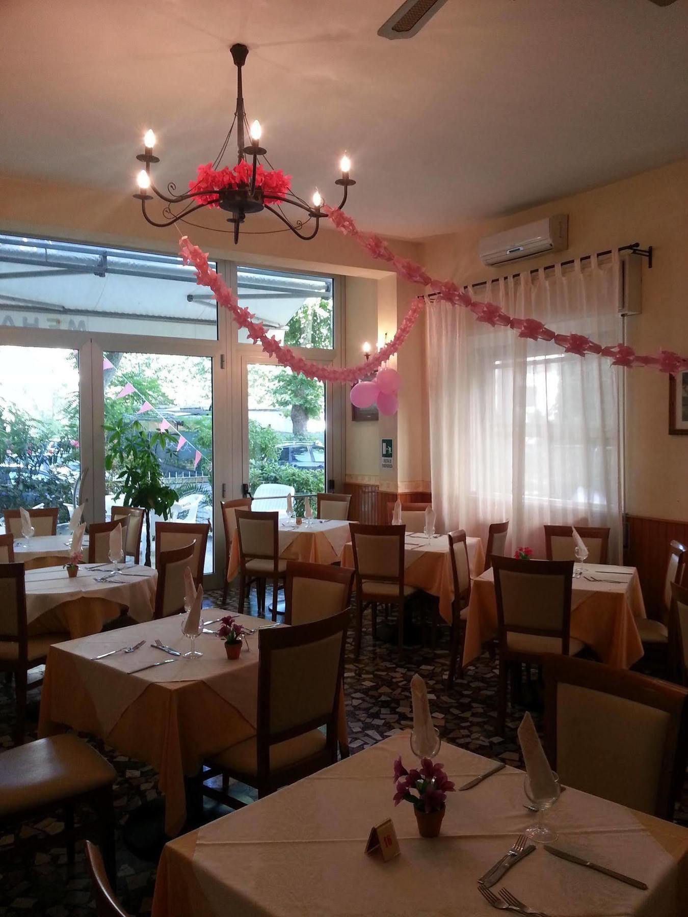 Mehari Rimini - Family Hotel Kültér fotó