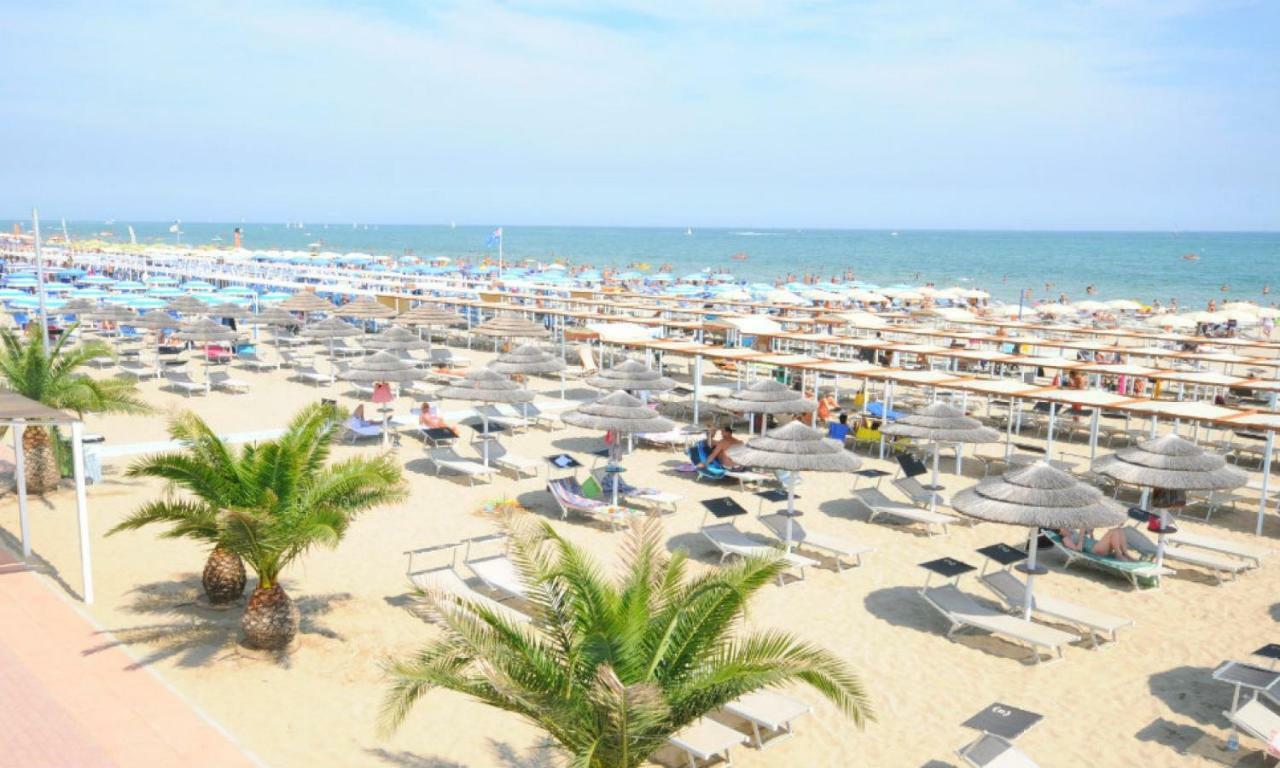 Mehari Rimini - Family Hotel Kültér fotó
